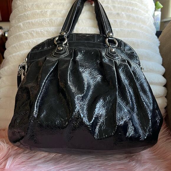 Coach Poppy Black Patent Leather Bucket Bag w/ Flower Decals 16491 - Picture 2 of 6